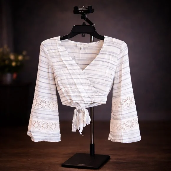 Hayden - Striped Blouse with Lace - Picture 5 of 9